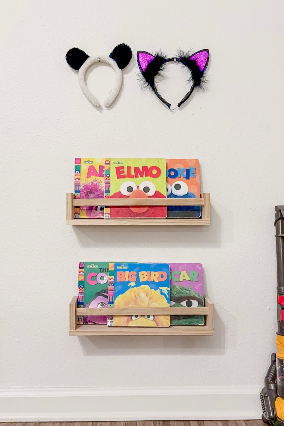 18 months old toddler twin boys weekly bookshelf rotation - Sesame Street theme

#LTKkids #LTKfamily #LTKhome