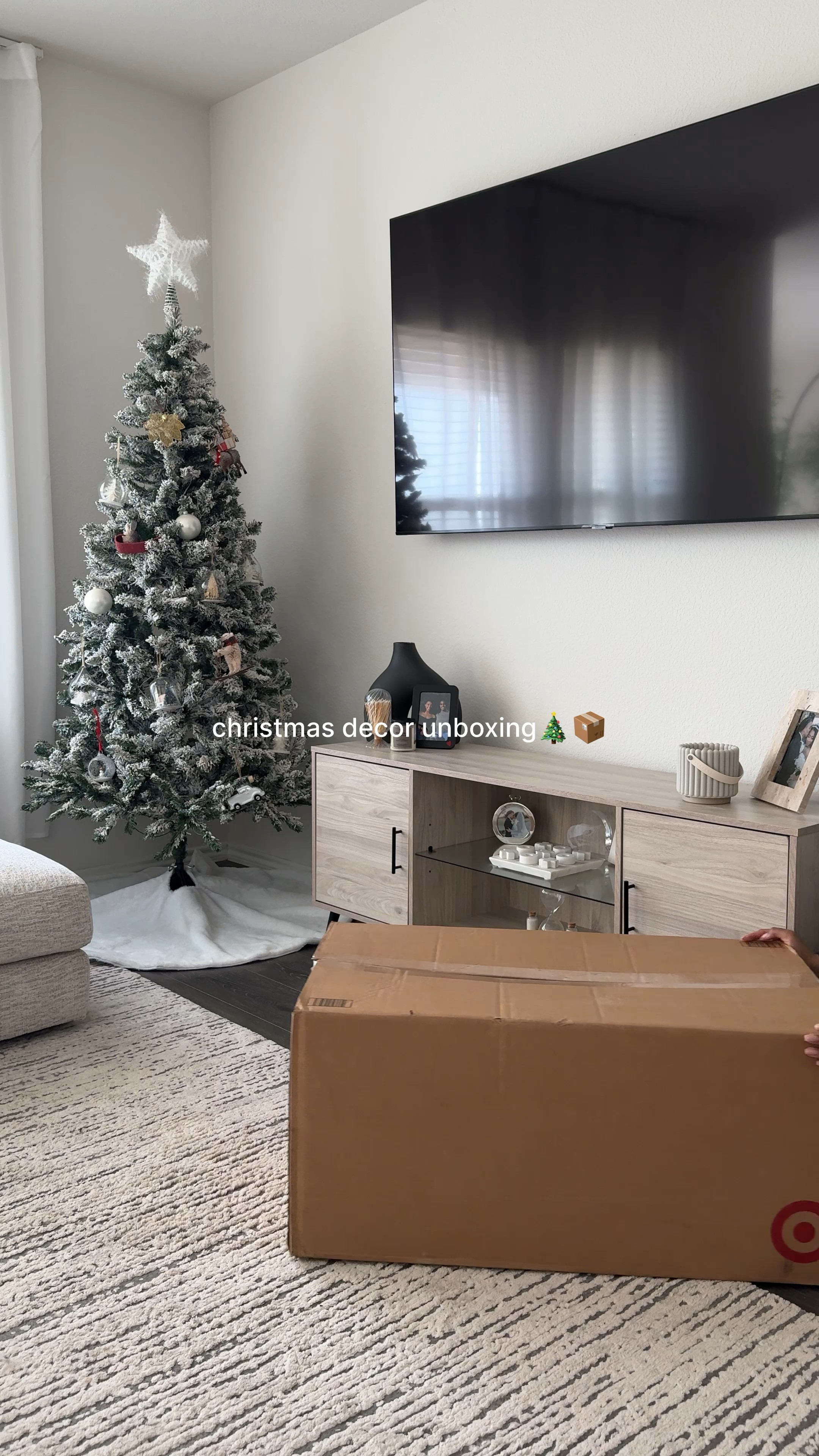 new christmas decor🎄📦✨

#LTKSeasonal #LTKHoliday #LTKhome