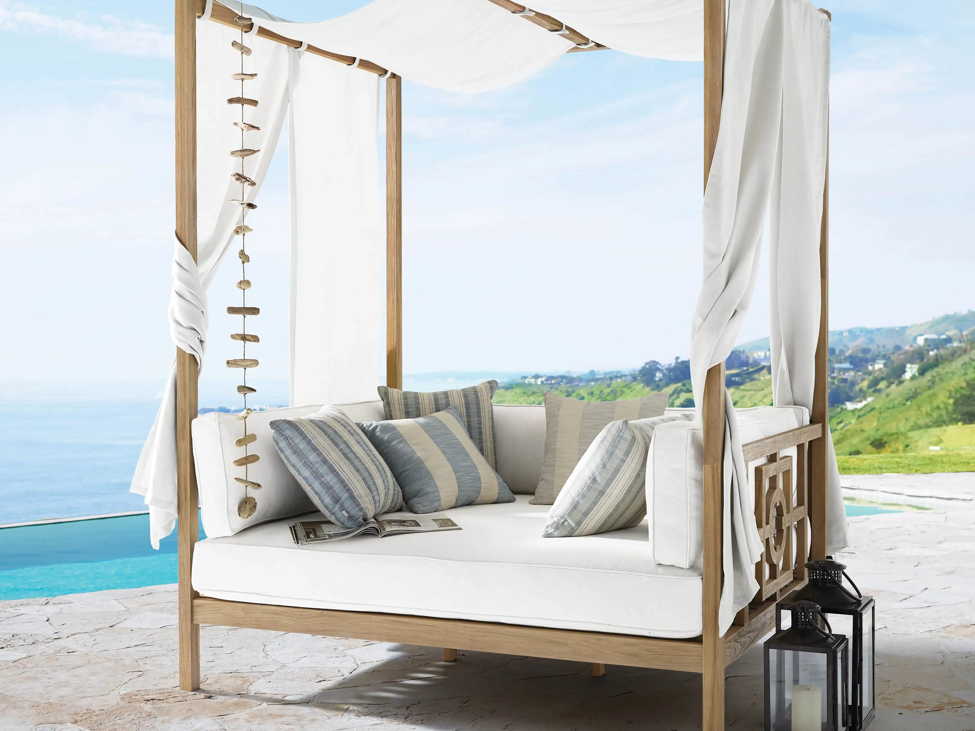 Hamptons Outdoor Daybed | Arhaus
