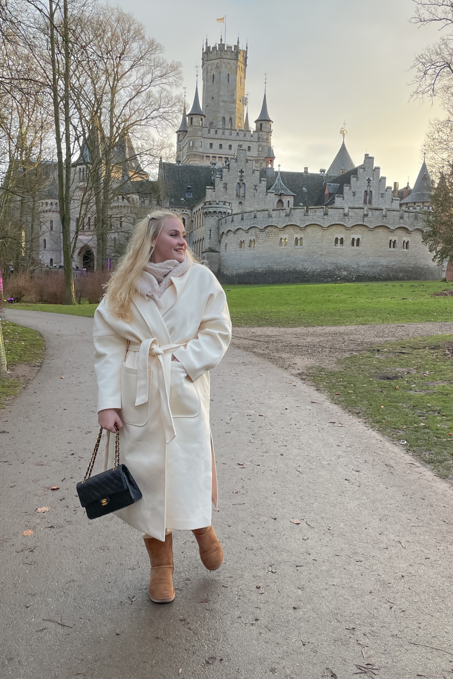 Chic and classy fall and winter look with Chanel vintage flap bag, Ugg boots and white coat 

#LTKSeasonal #LTKfit #LTKeurope