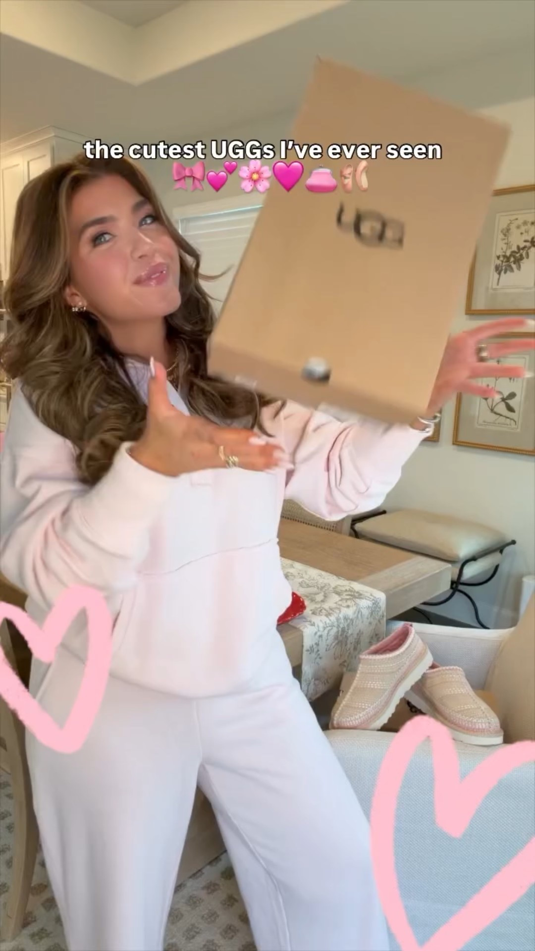  I said I wouldn’t buy more UGGs… until I saw these cuties 😍💕 will sell out for sure 👀🌸 which one is your fav?!

#ugg #uggslippers #uggunboxing