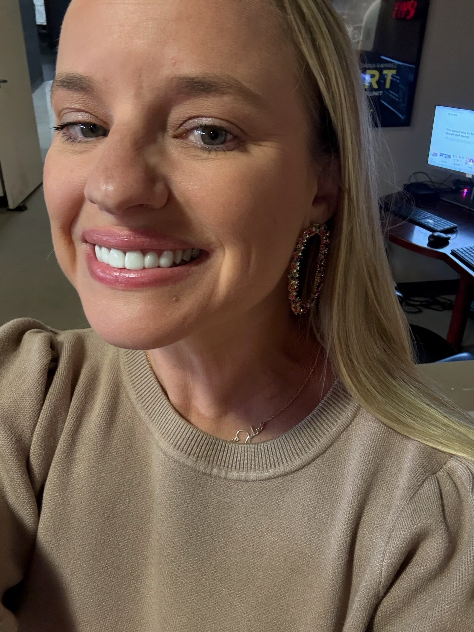 The cutest VICI earrings!

Colorful hoops, VICI earrings, statement earrings, VICI outfit

#LTKFindsUnder50 #LTKStyleTip #LTKOver40