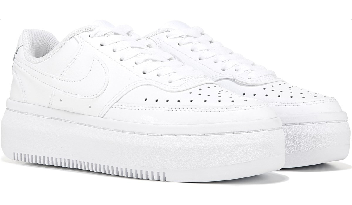 Nike | Famous Footwear