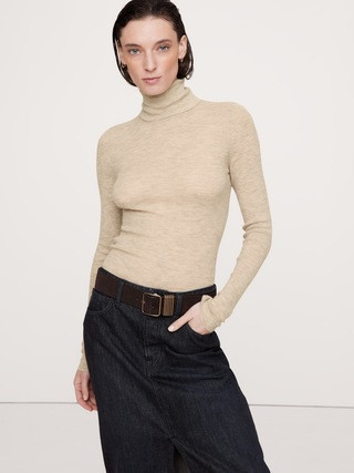 Featherweight Cashmere Turtleneck Sweater | Banana Republic (US)