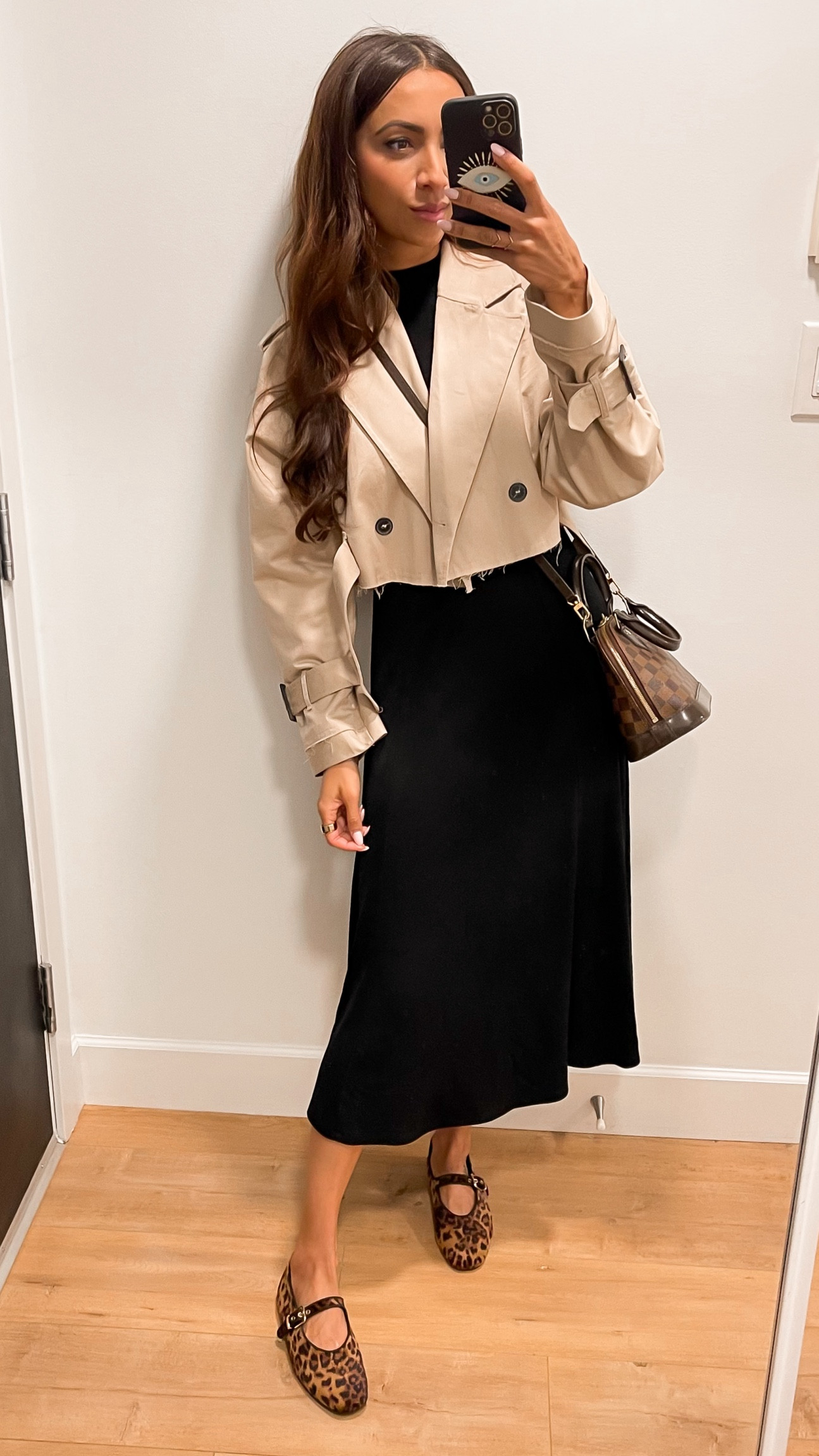 Linked up similar cropped trench and 🐆 flats.