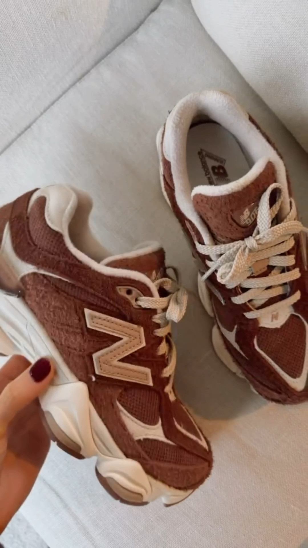 Some sneakers I have loved wearing with my athleisure looks! I love the brown! 😍

Loverly Grey, new balances 9060, new balance sneakers, neutral sneakers 

#LTKGiftGuide