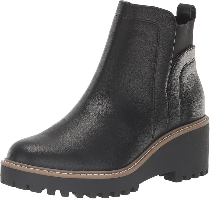 DV Dolce Vita Women's Rielle Ankle Boot | Amazon (US)