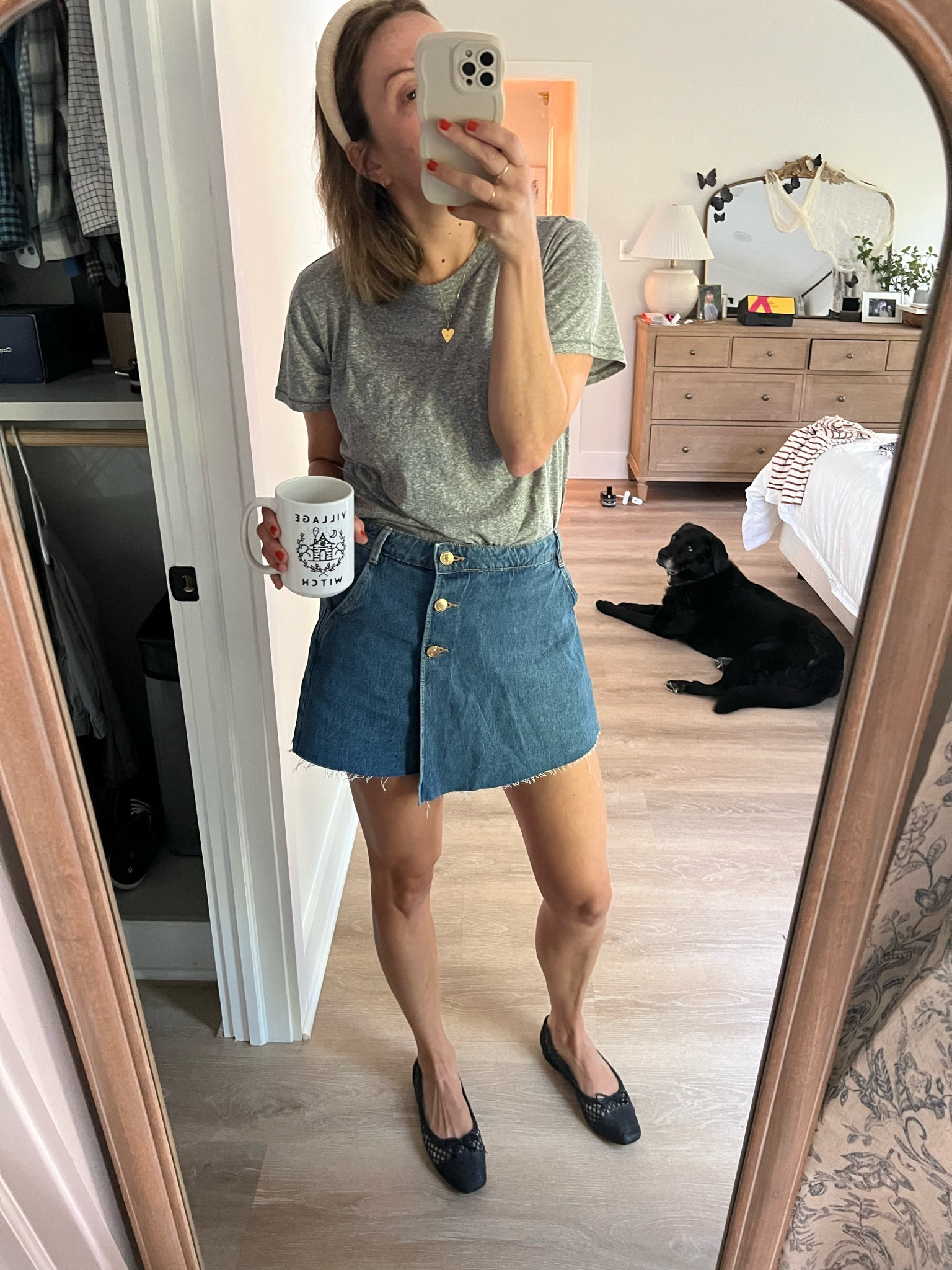 Repeat offender with this Walmart tee. Sized up to large in this one. 