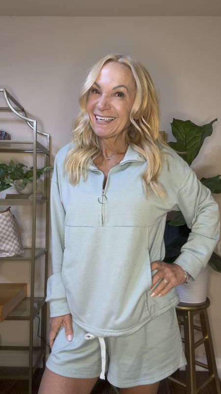 I don’t talk about this little set enough! It’s the perfect spring or summer casual outfit. Comfy enough for lounge but cute enough for errands. LOVE the roomy pockets!

xoxo
Elizabeth 

#LTKFindsUnder50 #LTKVideo #LTKOver40