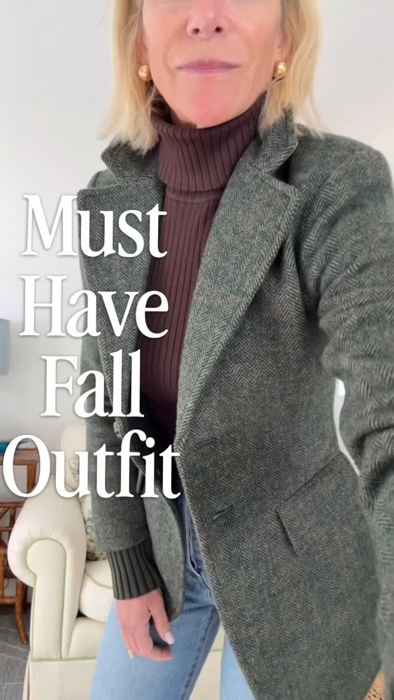 This is exactly how I want to dress all fall. A gorgeous green herringbone blazer, chocolate brown turtleneck, my favorite Levi's, and leopard flats because why not? I love mixing classic pieces with something unexpected, and this combination makes me feel polished without looking too dressed up. Definitely one I'll be repeating. 

 #LTKdayinmylife #LTKgrwm #LTKootd