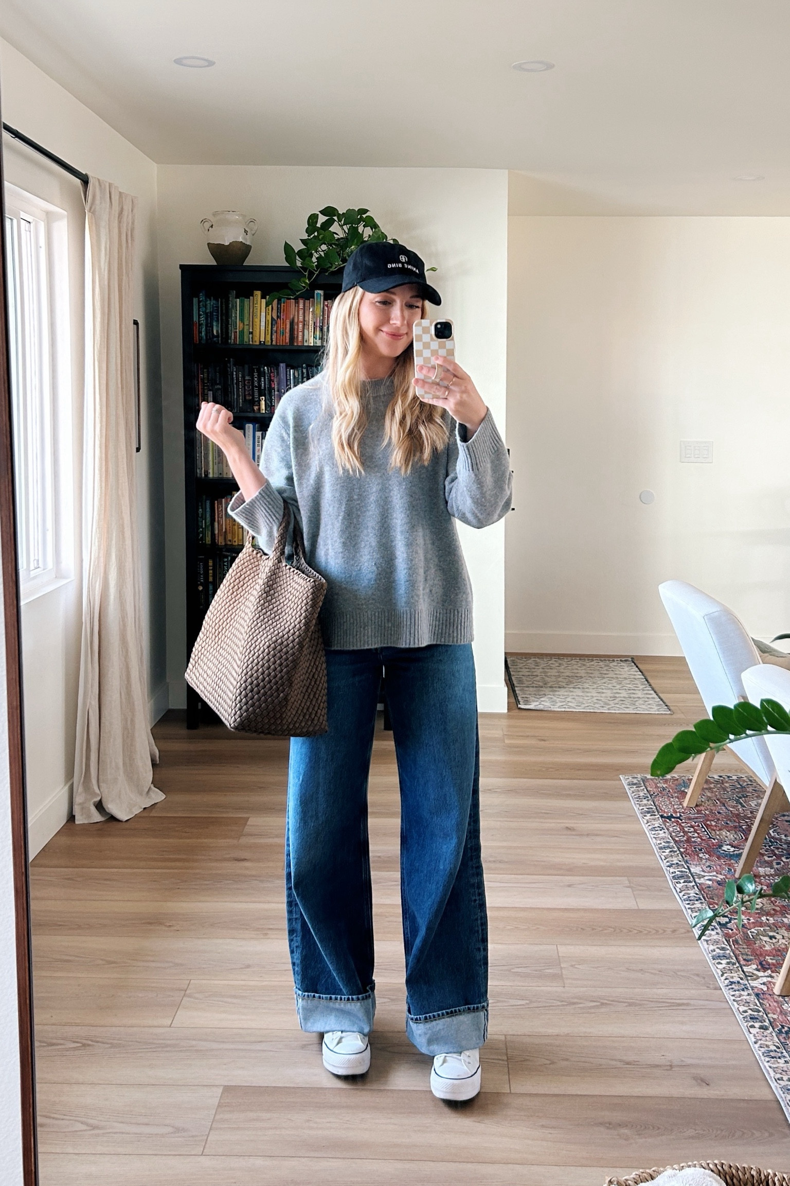 7 ways to style the AGOLDE dame jeans: Part 1

Sweater + baseball cap + sneakers

Sharing the full list and my review of these jeans on my blog! RuthNuss.com ✨

#LTKSeasonal #LTKMostLoved #LTKstyletip
