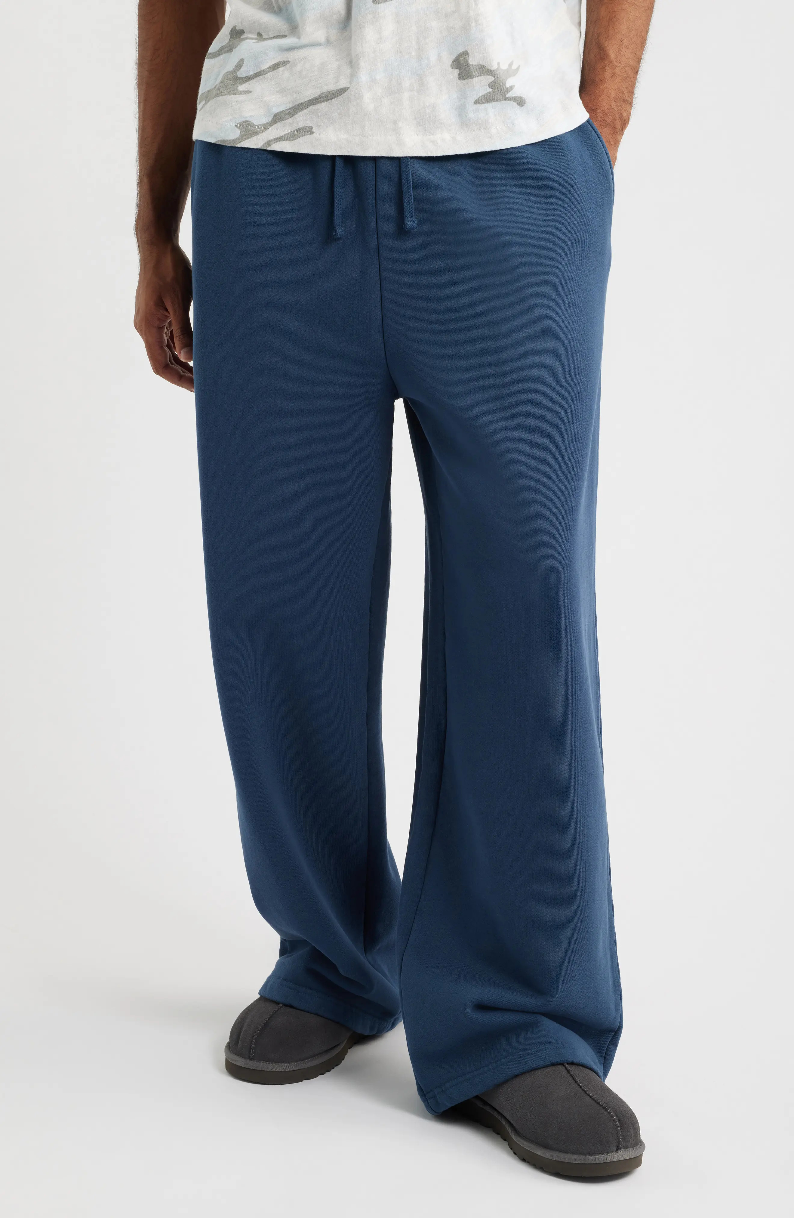 Elwood Core Straight Leg Sweatpants (Men) | Nordstrom | Nordstrom