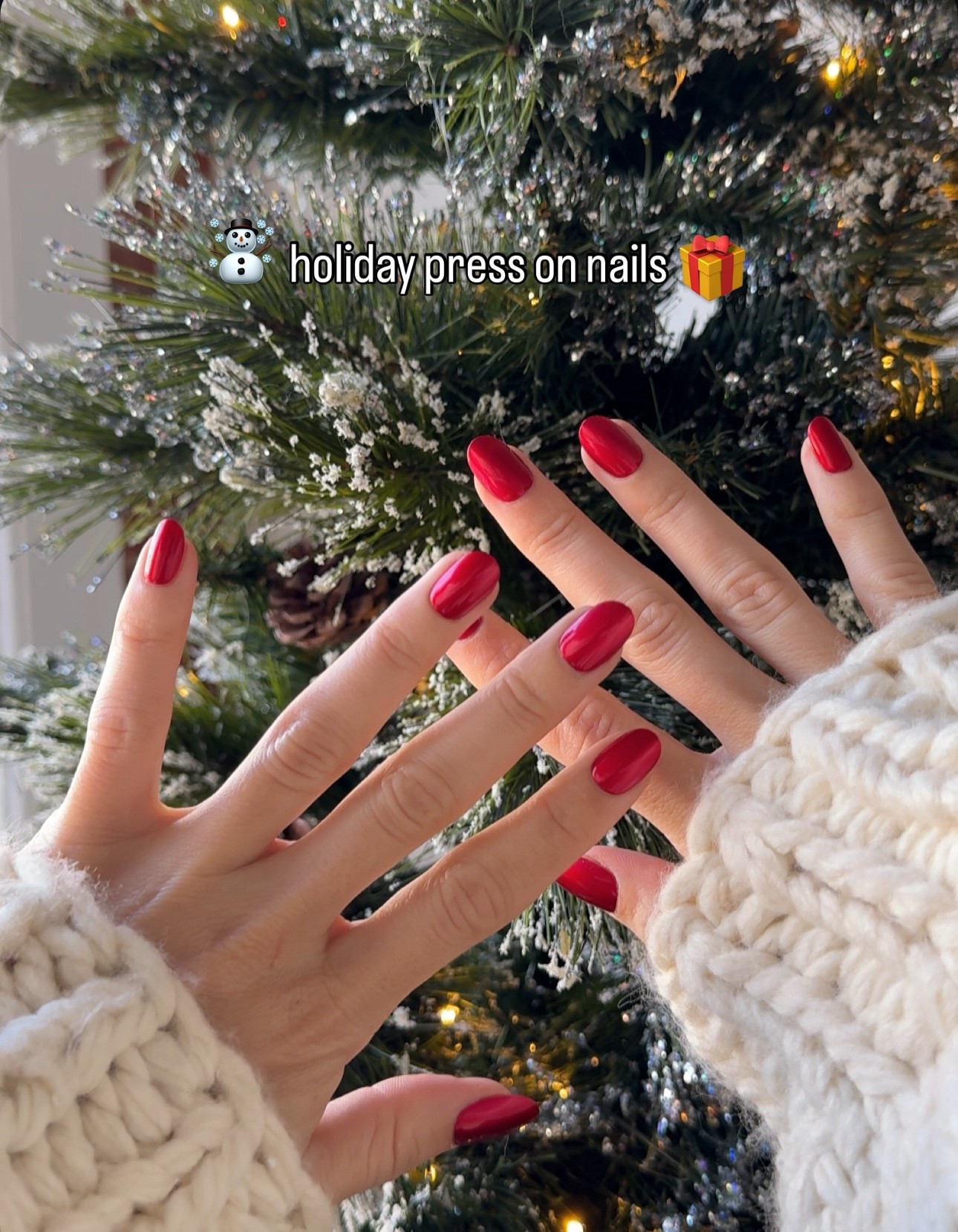 the most gorgeous winter press on nails from glamnetic 🤍✨ 

perfect for the holiday season! 🎁🎄☃️


#LTKFindsUnder50 #LTKBeauty #LTKSeasonal