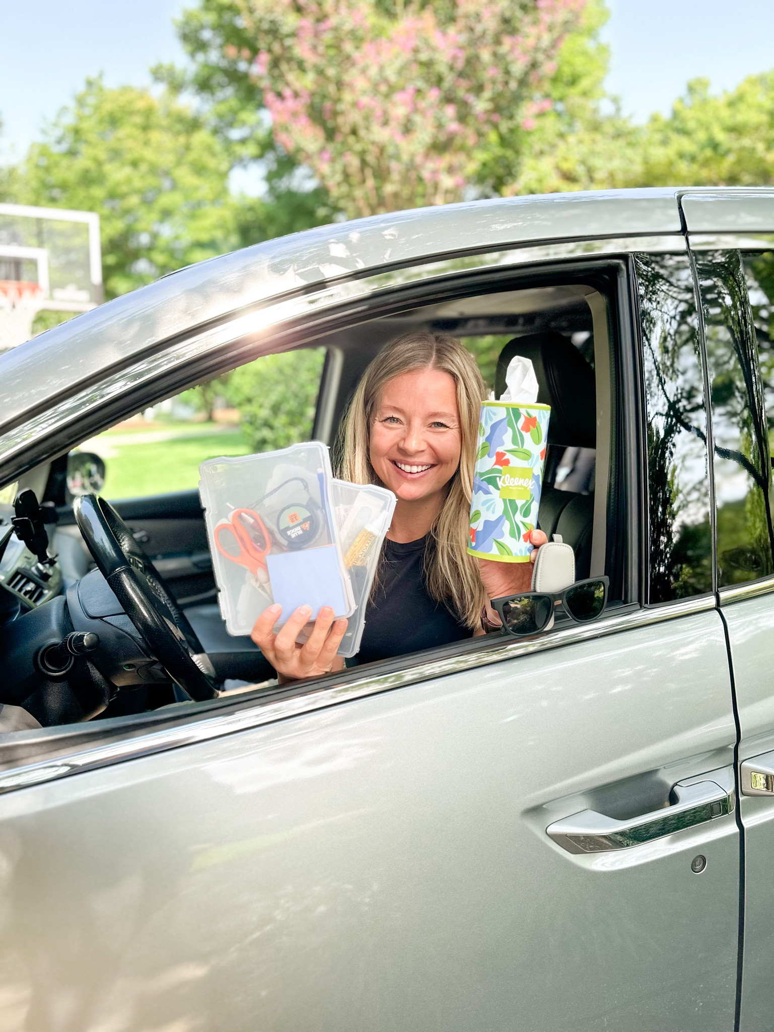 3 must-have products to keep your car organized!

Sunglasses visor holders, 5x7 photo boxes for the center console, and round tissue canisters.

#LTKFamily #LTKTravel #LTKBacktoSchool