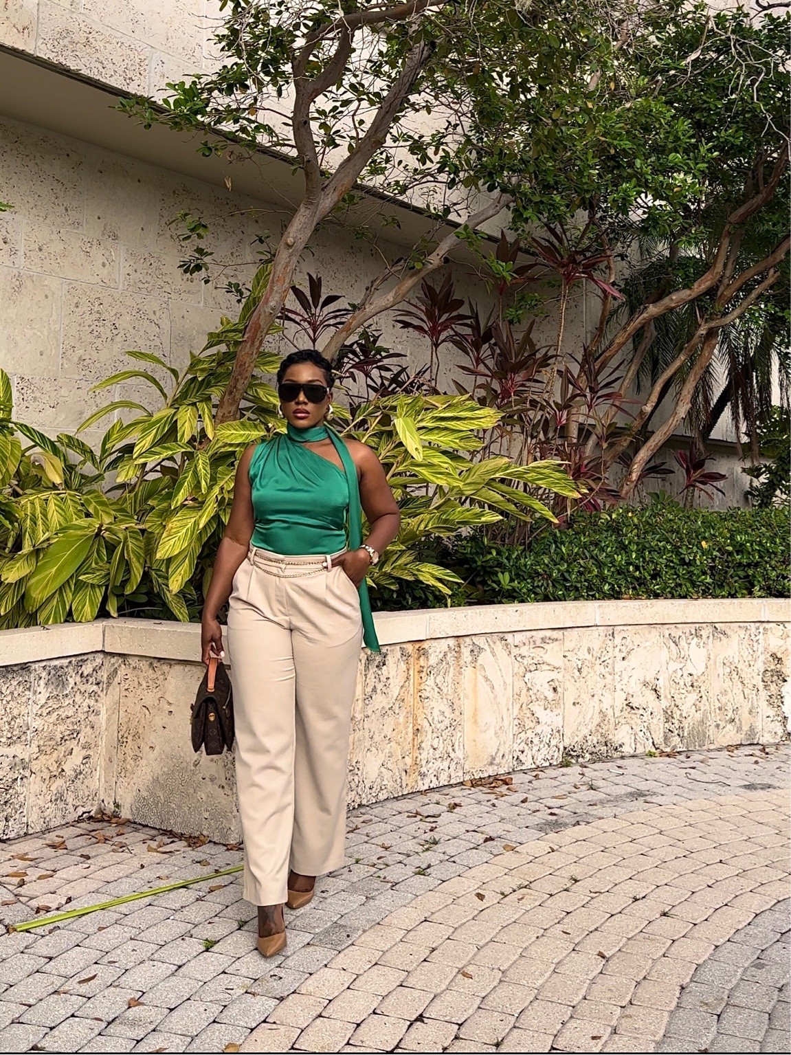 Feminine style outfit | Classic style 

#LTKstyletip #LTKunder50