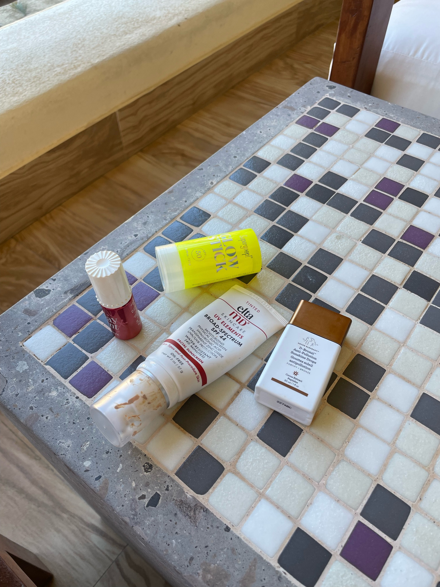 Beach sunscreen/ make up essentials 