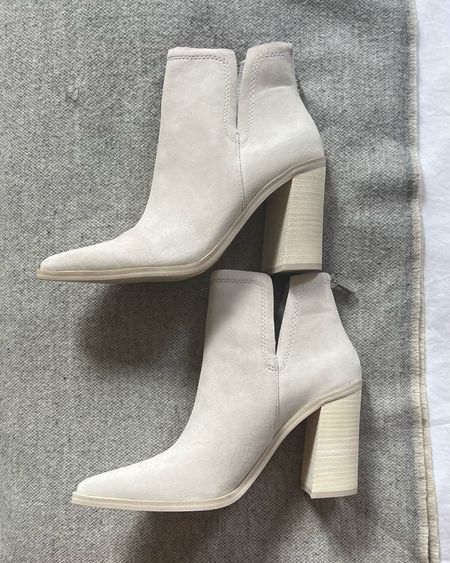Bone White bootie heels from Steve Madden

#whiteboots #fallboots #whiteboot #bootieheels #heeledboots #fallshoes 

#LTKSeasonal #LTKshoecrush