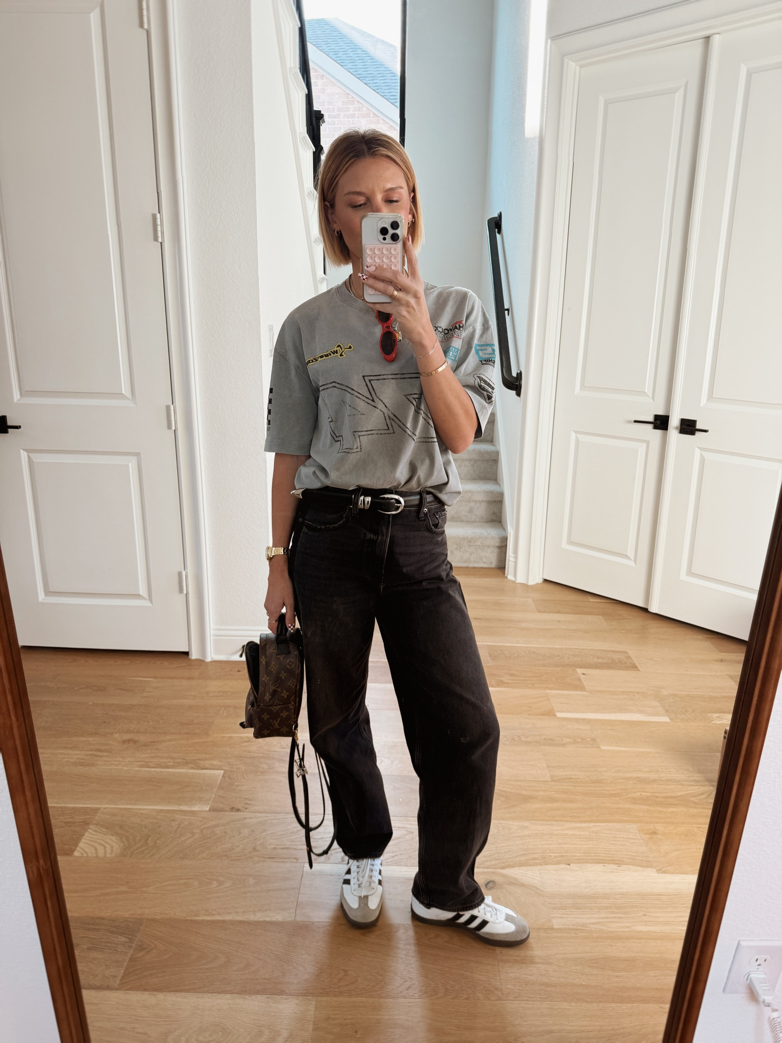 my mom uniform: a graphic tee + jeans + sambas ❤️

small tee
jeans - size 25

#LTKootd #LTKmomlife