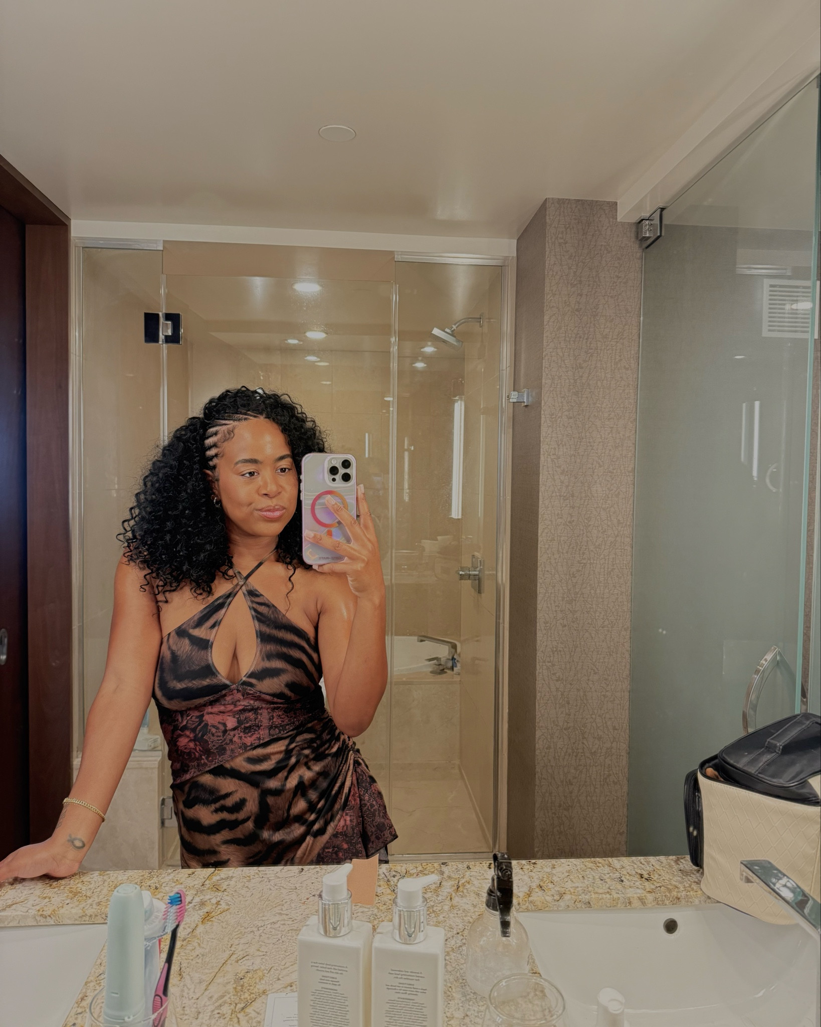 Vegas Girl Trip Fits & Where I Wore Them To  🏜️

#girlstripoutfits #dinneroutfits #concertoutfit #breezybowl #brunchoutfits 
