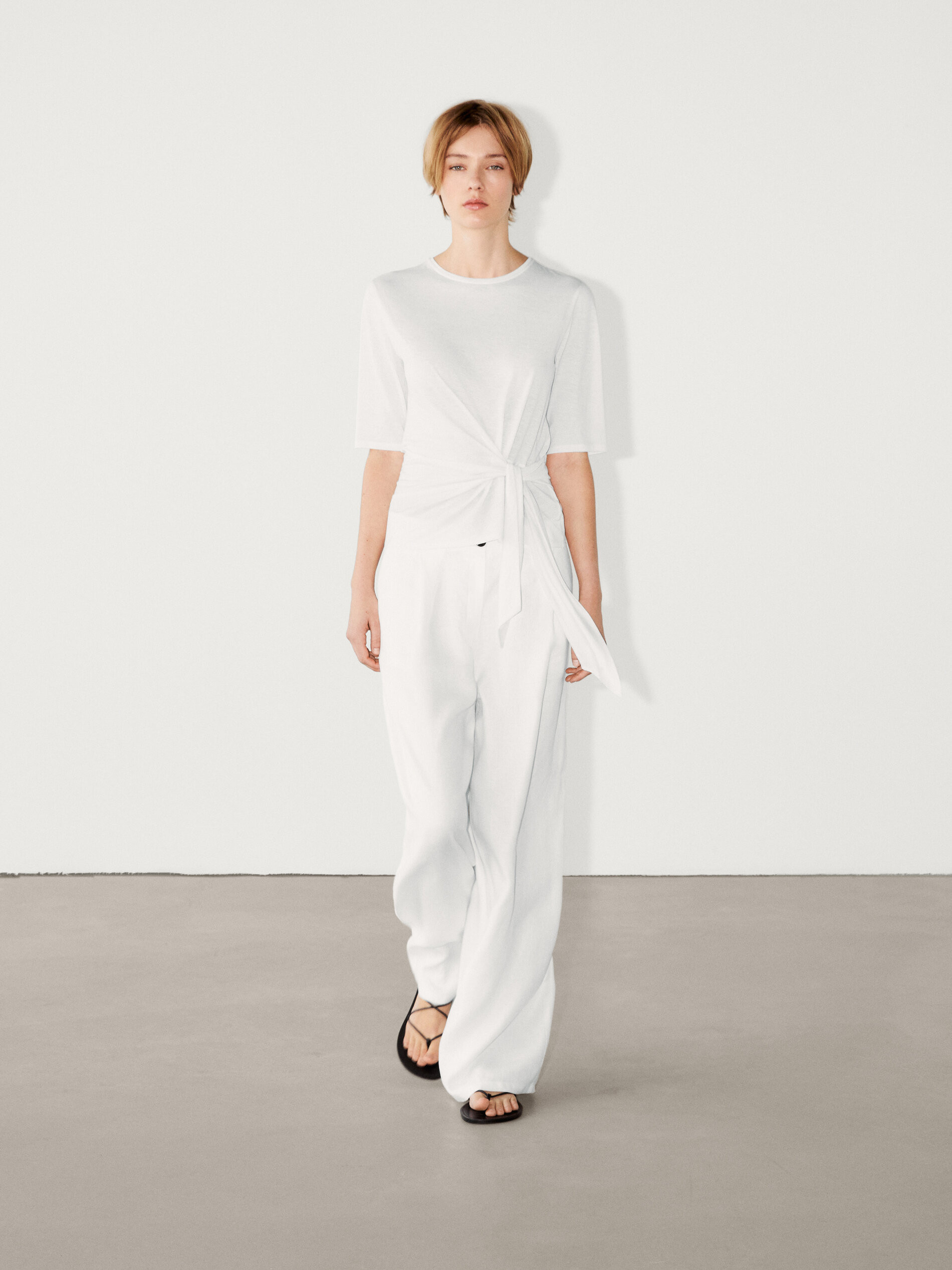 Short sleeve T-shirt with tie detail | Massimo Dutti UK