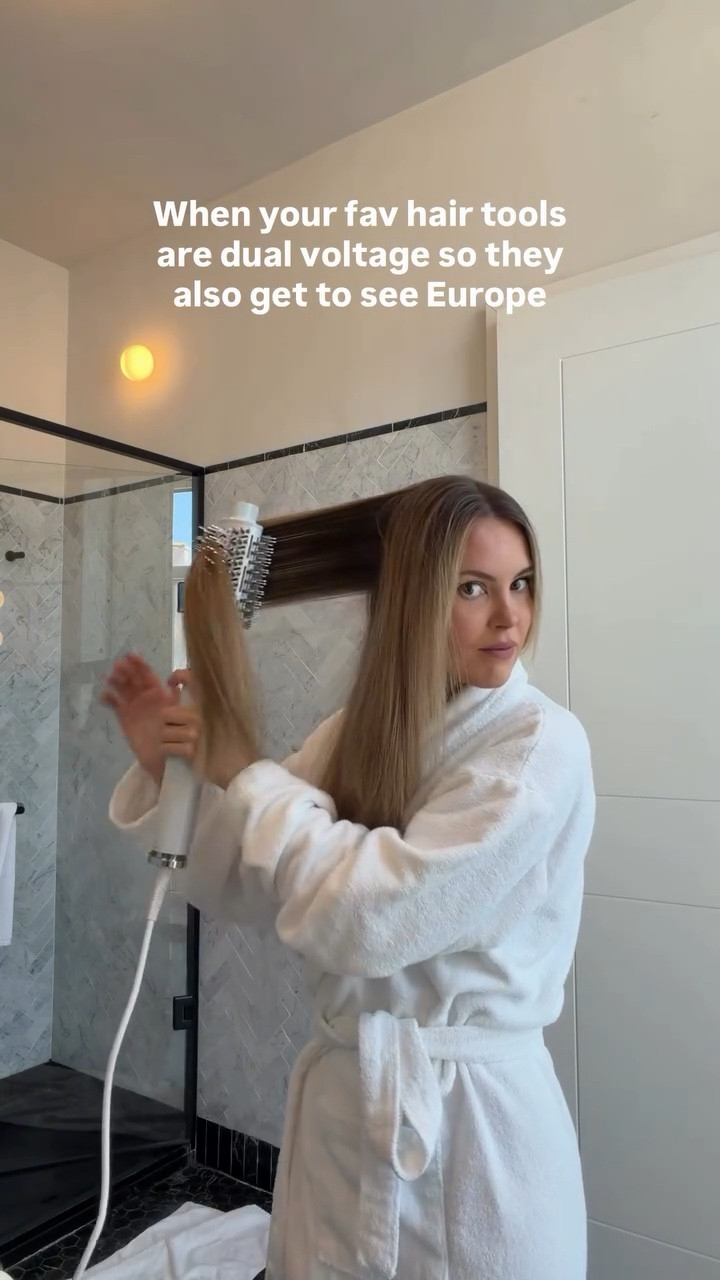 My @t3micro needs its own passport at this point 😅

#dualvoltagehairdryer #dualvoltagecurlingiron #travelhair #travelhack