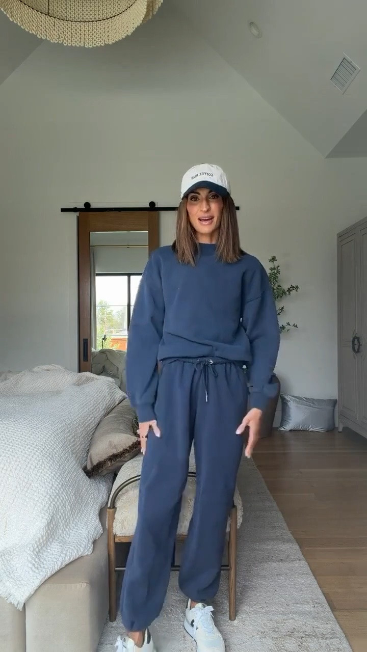 The ton Sunday sweats are truly some of the best 👏🏼 run tts and are just the right amount of oversized!