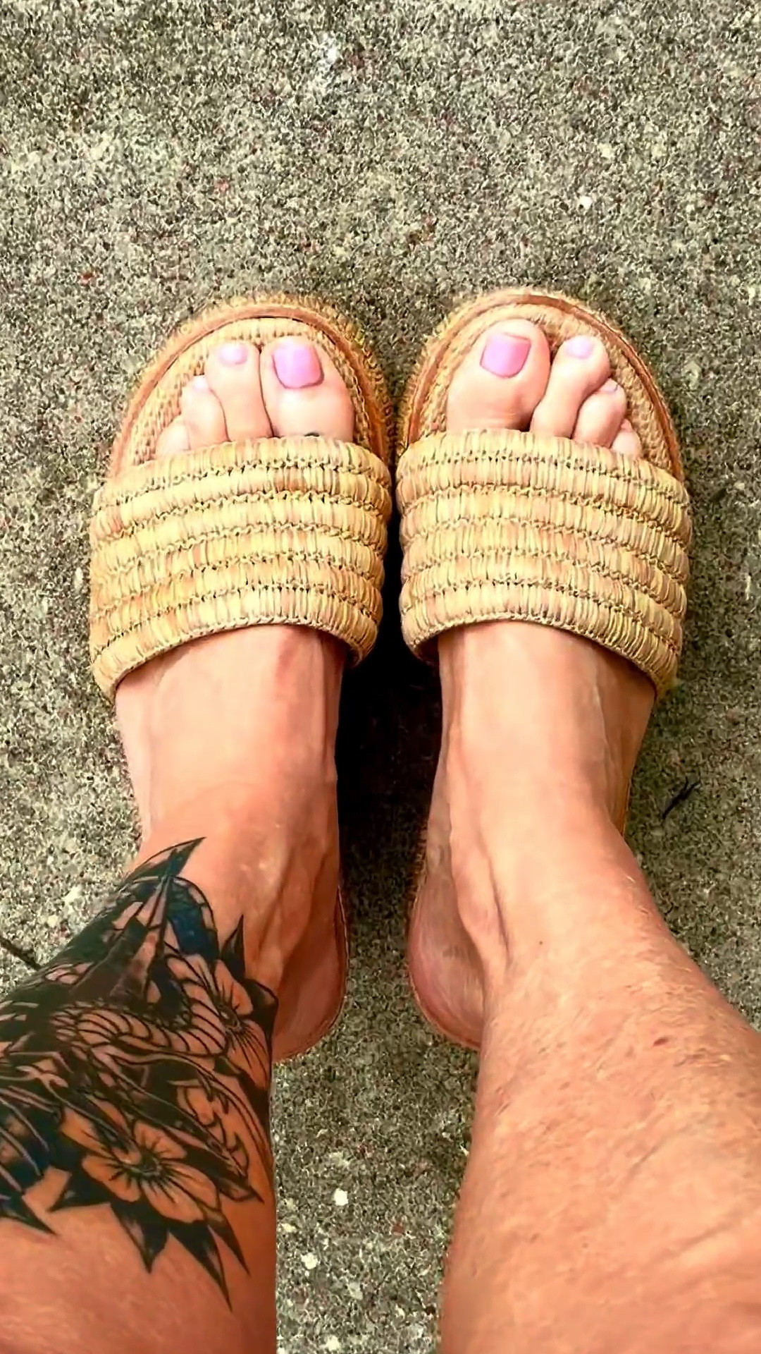 They run true to size. I’m normally between a 6 or 6 1/2 usually a 6 in sandals and that’s what I got in this shoe.

#LTKOver40