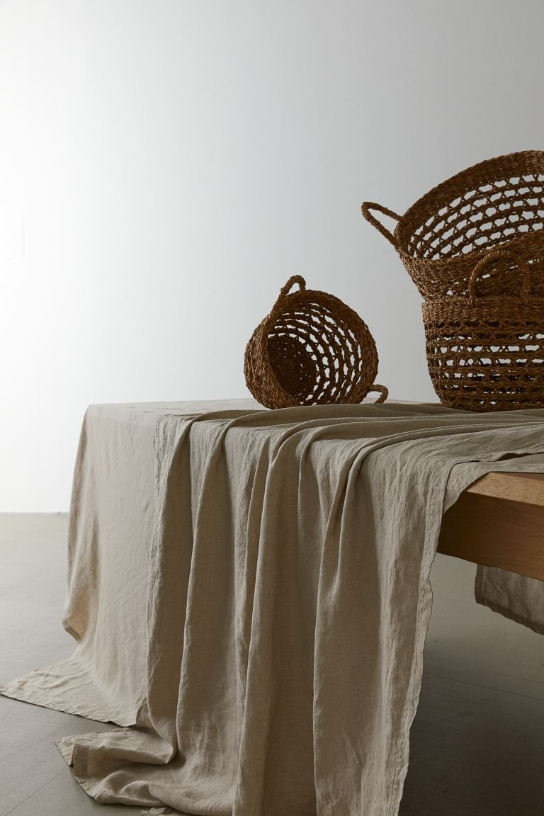 Washed Linen Tablecloth | H&M (US + CA)