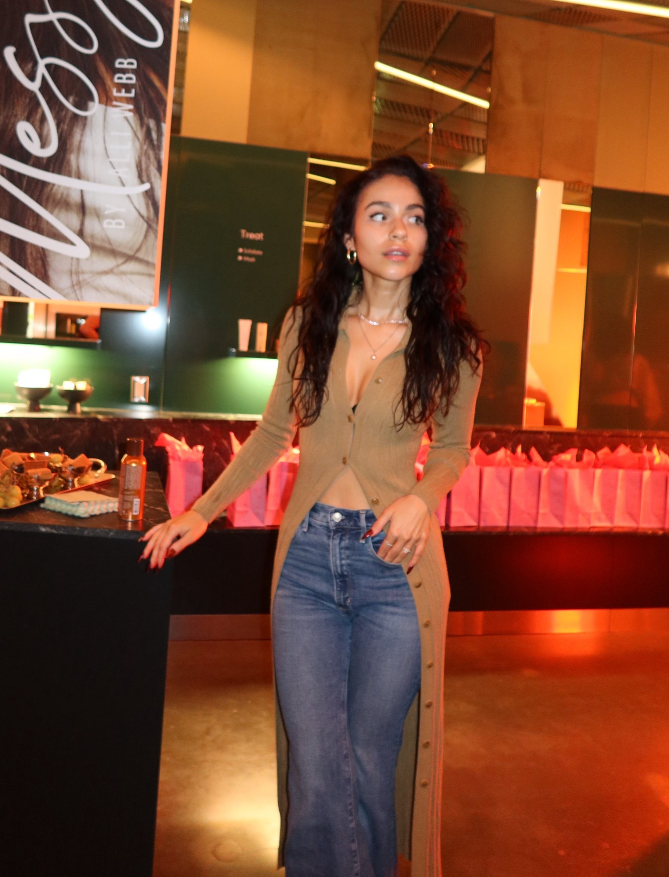 Fall outfit 

#LTKSeasonal #LTKStyleTip #LTKGiftGuide