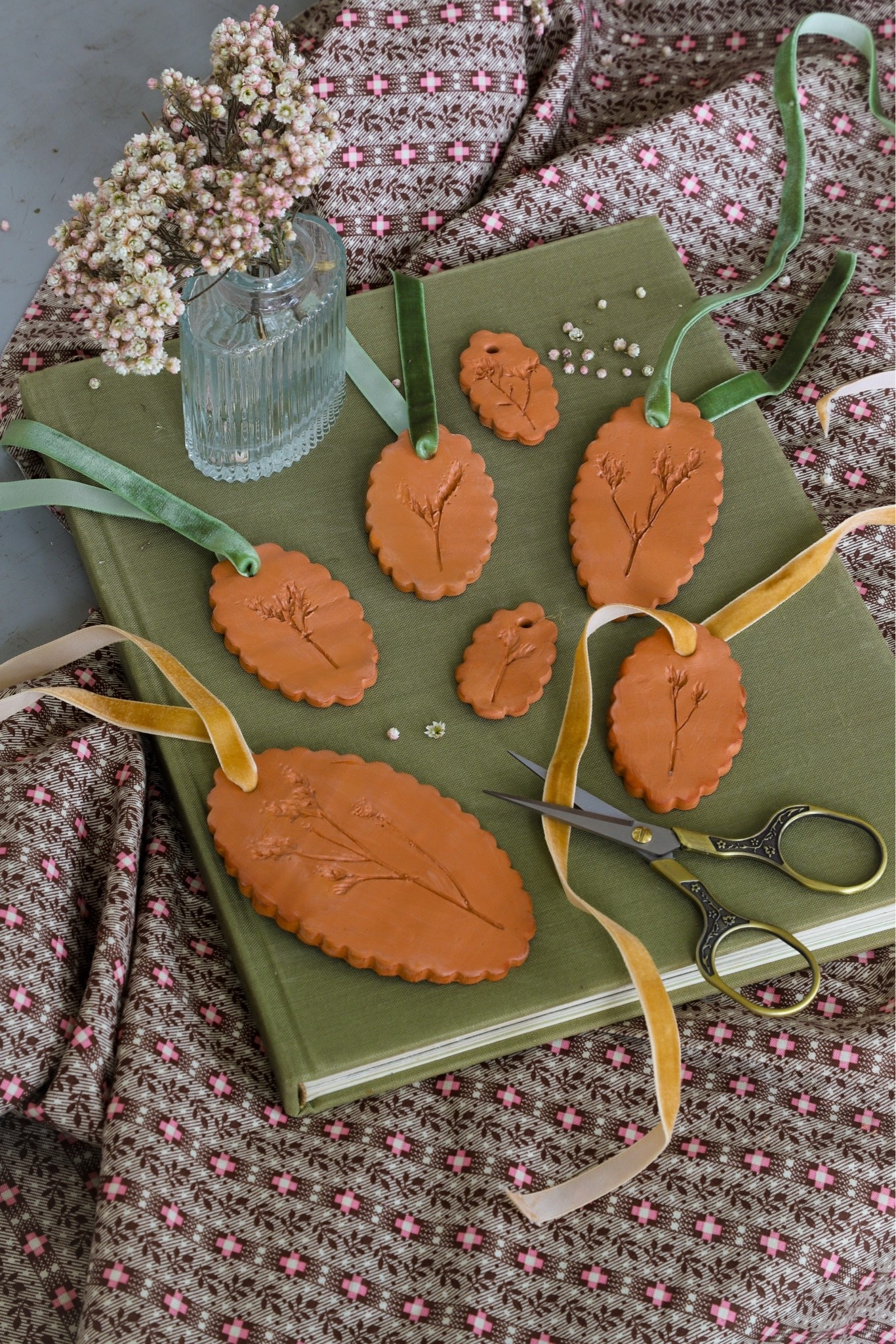 I loved creating these scalloped floral art pieces using terracotta-colored air clay, fresh florals, and the cutest scalloped cookie cutters! It was such a fun project, and one of those DIY‘s that feels both creative and relaxing

#LTKHome