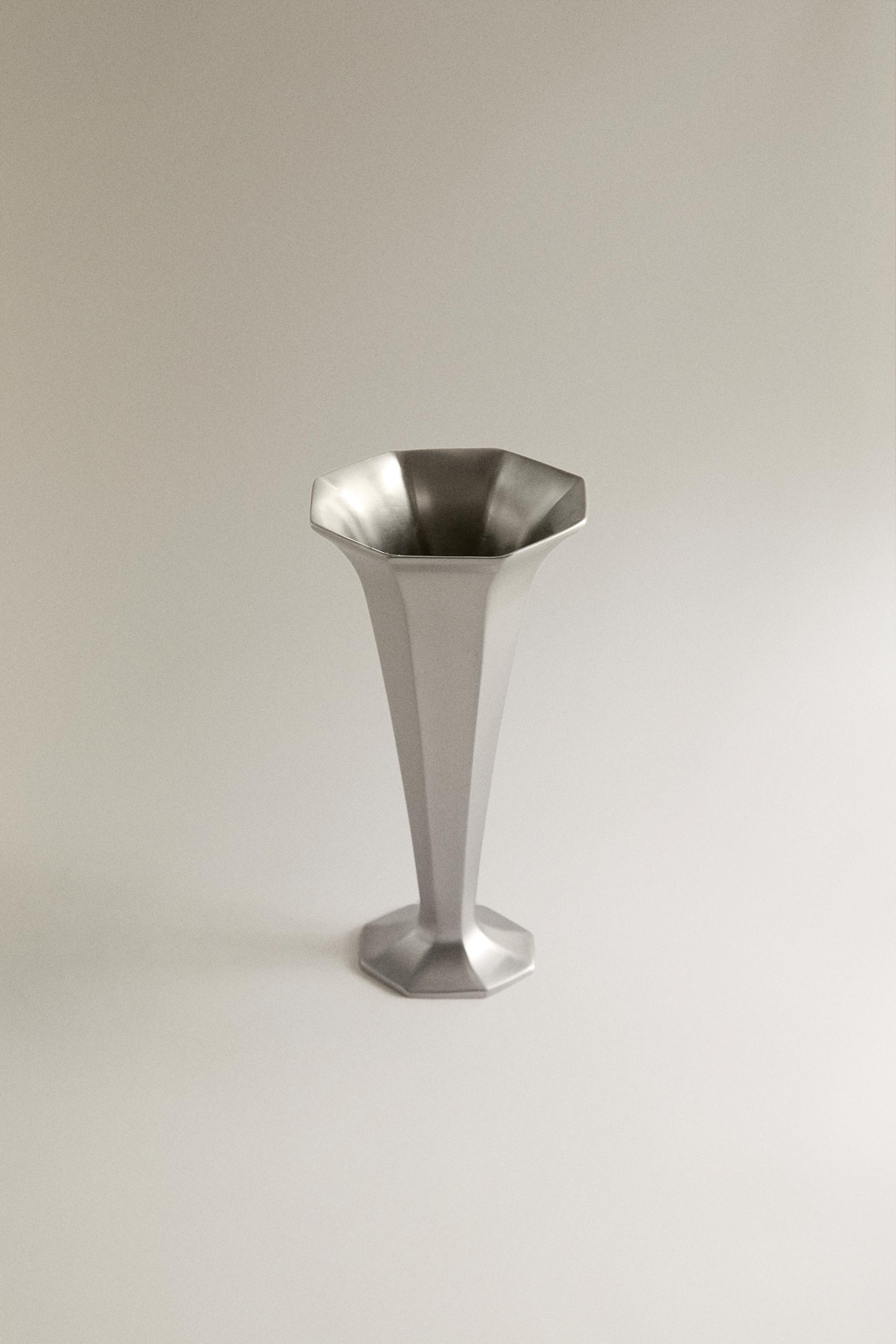 LARGE FACETED VASE | STUDIO MARY LENNOX | Zara UK