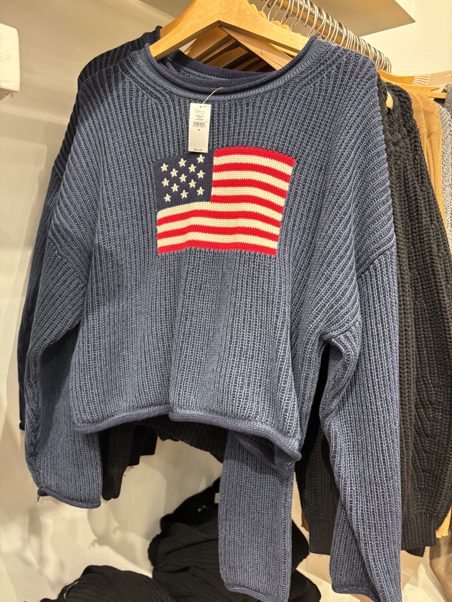 American flag sweater

#LTKSaleAlert #LTKFindsUnder100 #LTKGiftGuide