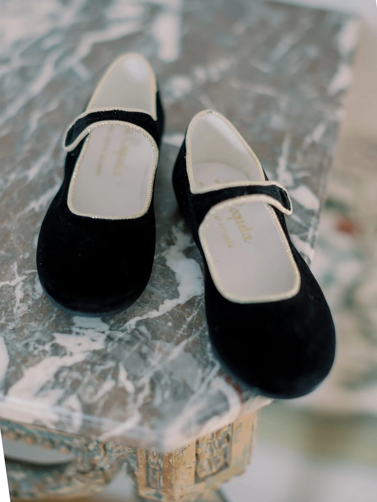 Black Velvet Girl Mary Jane Shoes | La Coqueta (US)