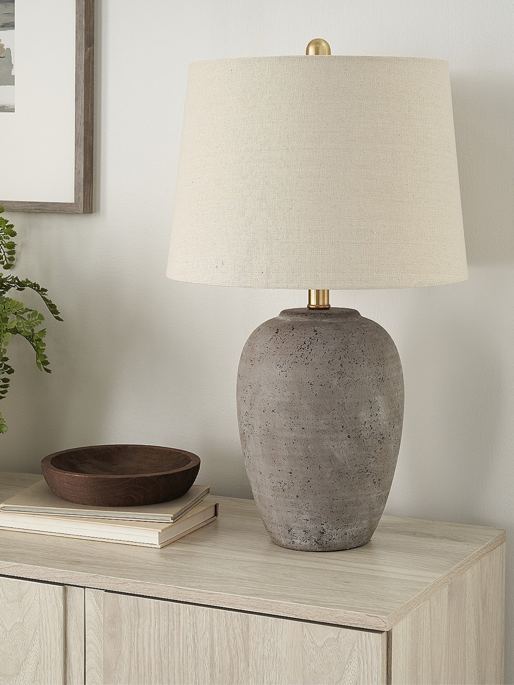 Another beautiful modern organic table lamp from Walmart 😍 This would look great in an entryway or living room space.  


Walmart home finds 
Living room inspo 
Living room ideas 
Living room furniture 
Living room lighting 
Living room accents 
Modern organic living room 
Ceramic table lamp 
Minimalist living room 
Neutral home 
Entryway inspo 

#LTKStyleTip #LTKHome