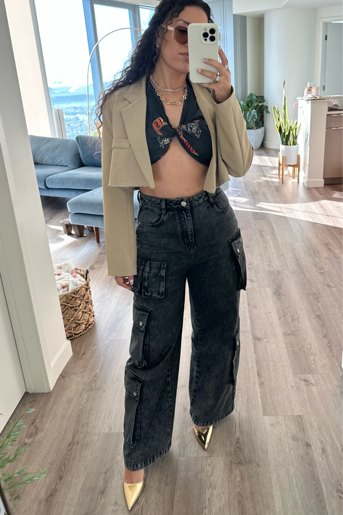 Fun twist on a crop tshirt w/ some silver & gold accessories 🪄 


#LTKshoecrush #LTKworkwear #LTKSeasonal