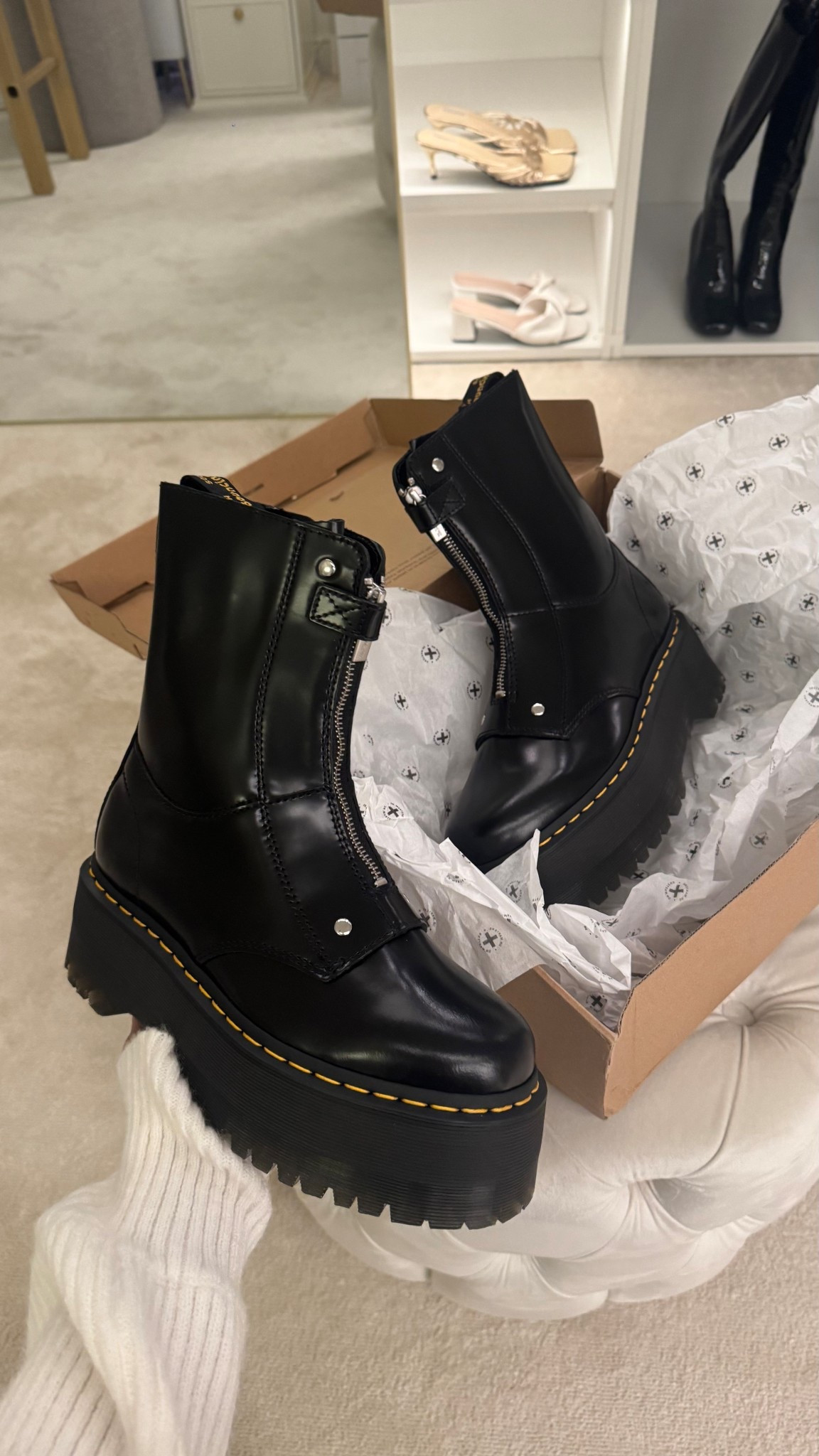 Dr martens fall boots 🖤