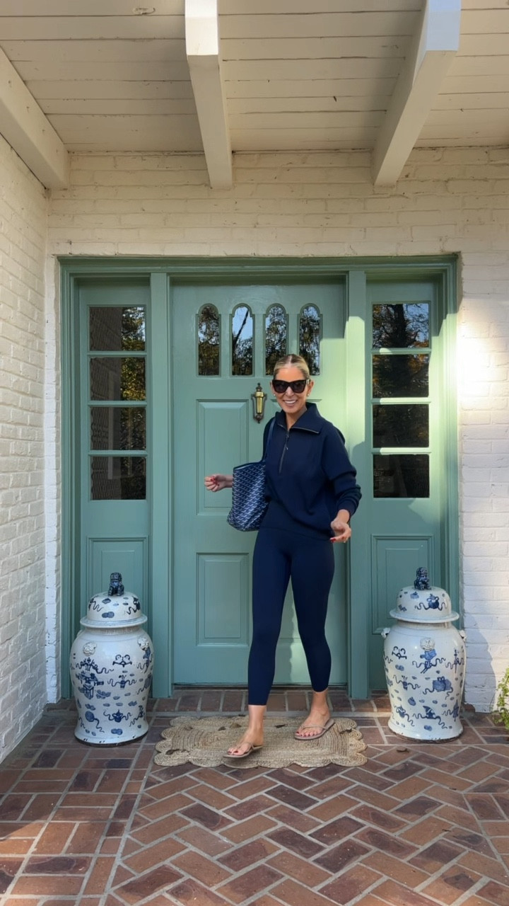 These @spanx separates are our wardrobe staples, whether it’s for the gym or just running errands! #ad #spanxpartner