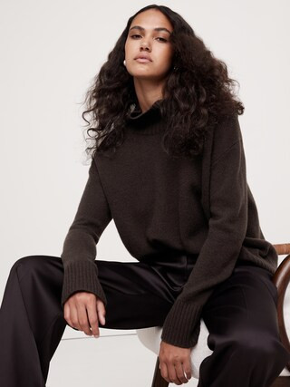 Oversized Midweight Cashmere Turtleneck Sweater | Banana Republic (CA)