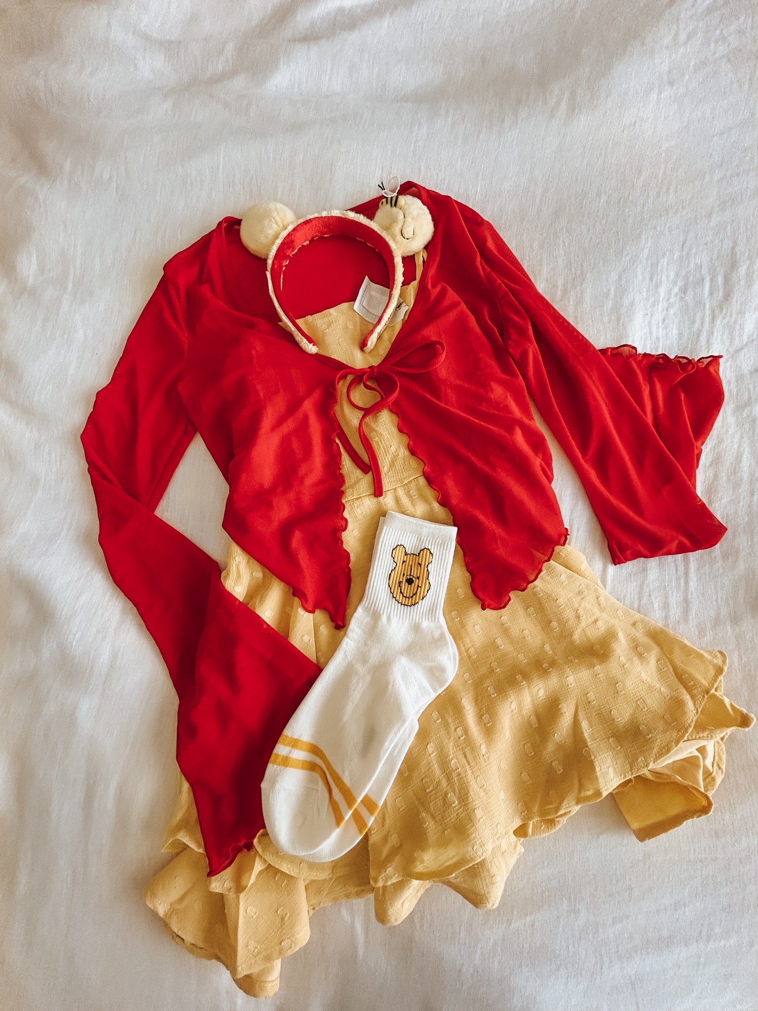 Styling disney outfits part 1!! Today’s fit inspired by Winnie the Pooh 🧸🍯🐝💛 #disney #disneystyle #disneyoutfitinspo