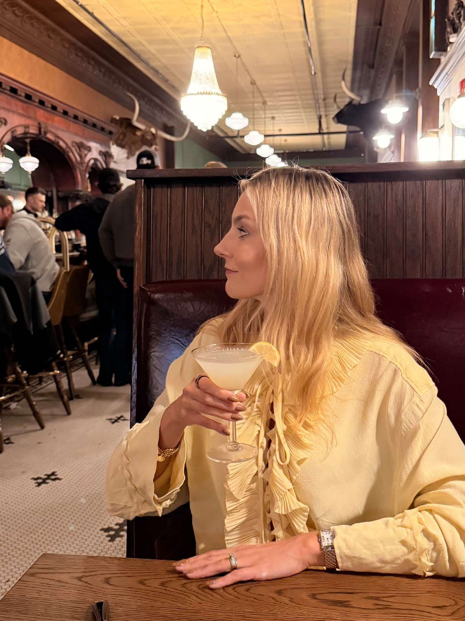 Montana night out outfit: flare jeans, brown belt, butter yellow shirt.

Western chic style, dinner outfit, date night outfit, fall style, fall fashion, fall outfit, autumn outfit, bar outfit 

#LTKFindsUnder50 #LTKSeasonal #LTKStyleTip