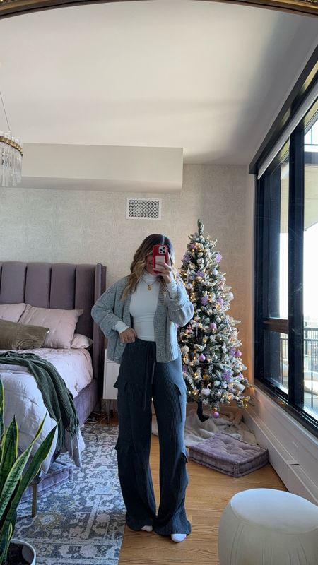 casual thanksgiving outfit white spanx bodysuit turtleneck & grey chenille cropped button up cardigan. grey comfy wide leg house of cb lounge pants
in my usual smalls
necklace: code emerson20
spanx: emersonxspanx 


#LTKsalealert #LTKHoliday #LTKSeasonal