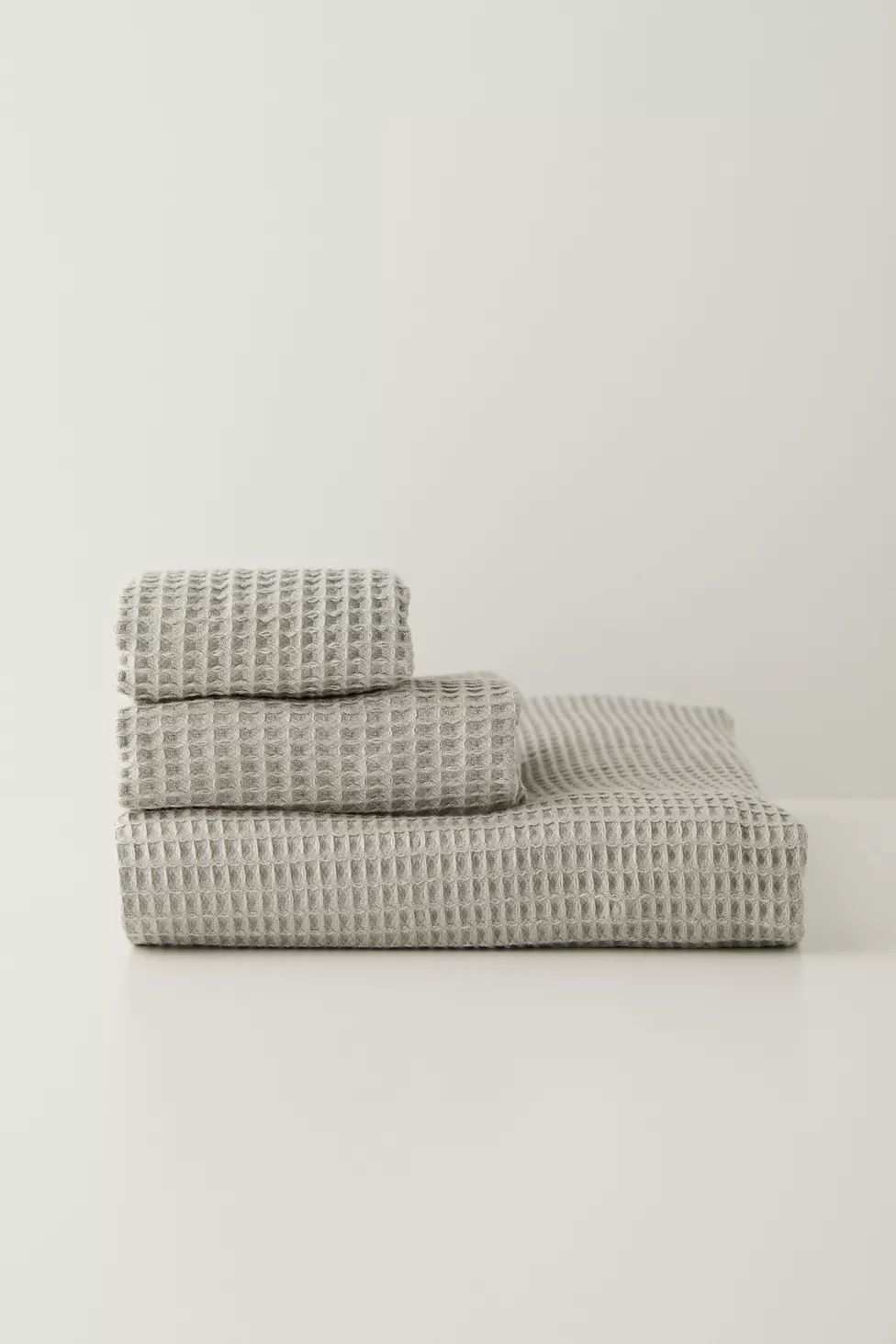 ettitude Bamboo Lyocell Waffle Towel Set | Urban Outfitters (US and RoW)