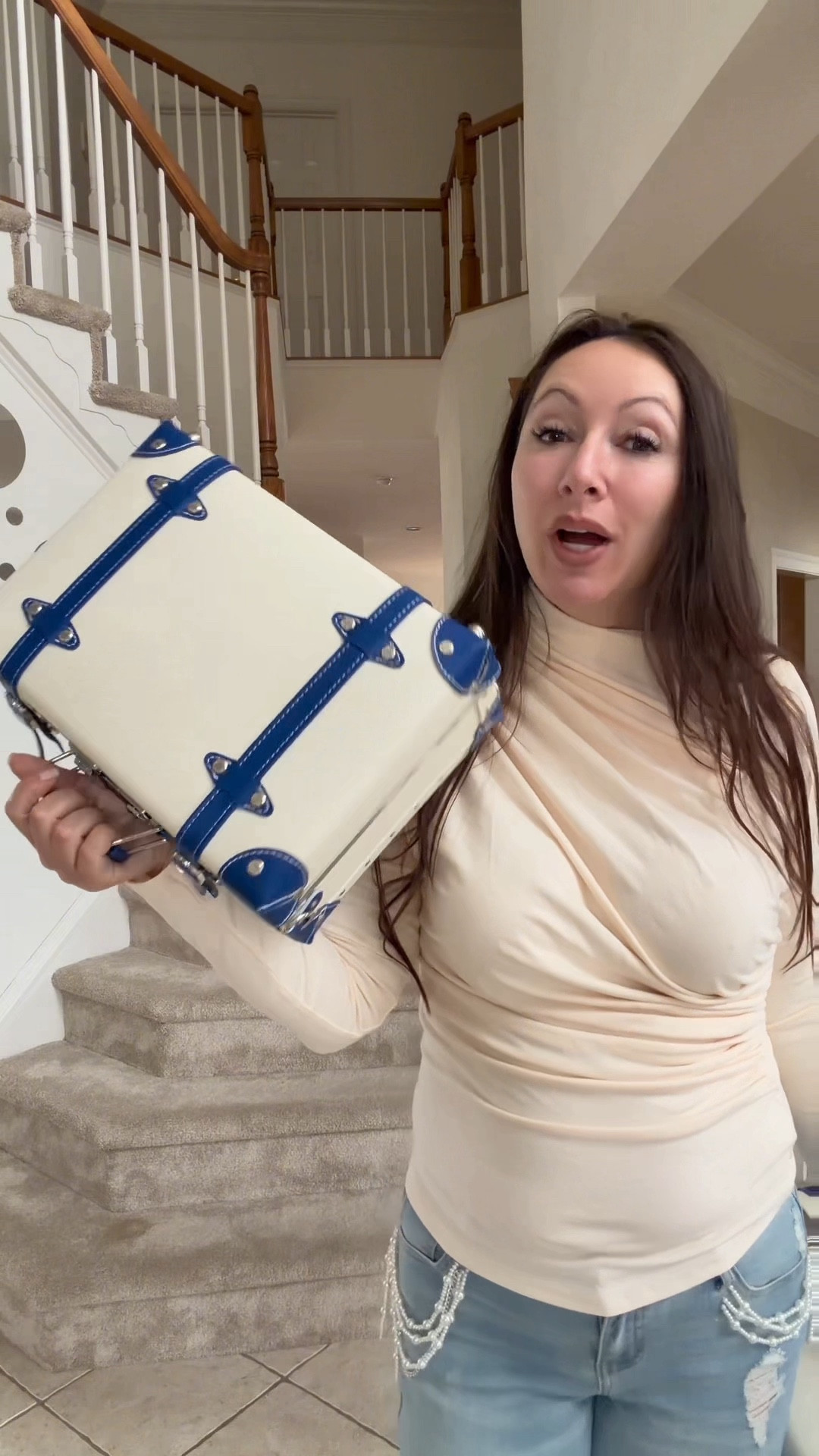 Travel just got an upgrade ✈️💙

I am OBSESSED with this matching suitcase set — not only is it the cutest thing ever (hello designer vibes without the designer price 👀), but it’s actually SO functional.

✔️ Lightweight but sturdy
✔️ Smooth rolling wheels (airport glide = effortless)
✔️ Perfect carry-on + mini case combo
✔️ Fits way more than you think

This is the kind of set that makes you feel put together even at 6am travel chaos 😅

If you love looking chic while traveling but still need practicality — this is IT.

Linked for you on my LTK 🤍

#LTKtravel #LTKstyle #airportstyle #travelessentials #carryonluggage #travelinstyle #amazonfinds #affordableluxury #ltkunder100 #travelmusthaves

#LTKTravel