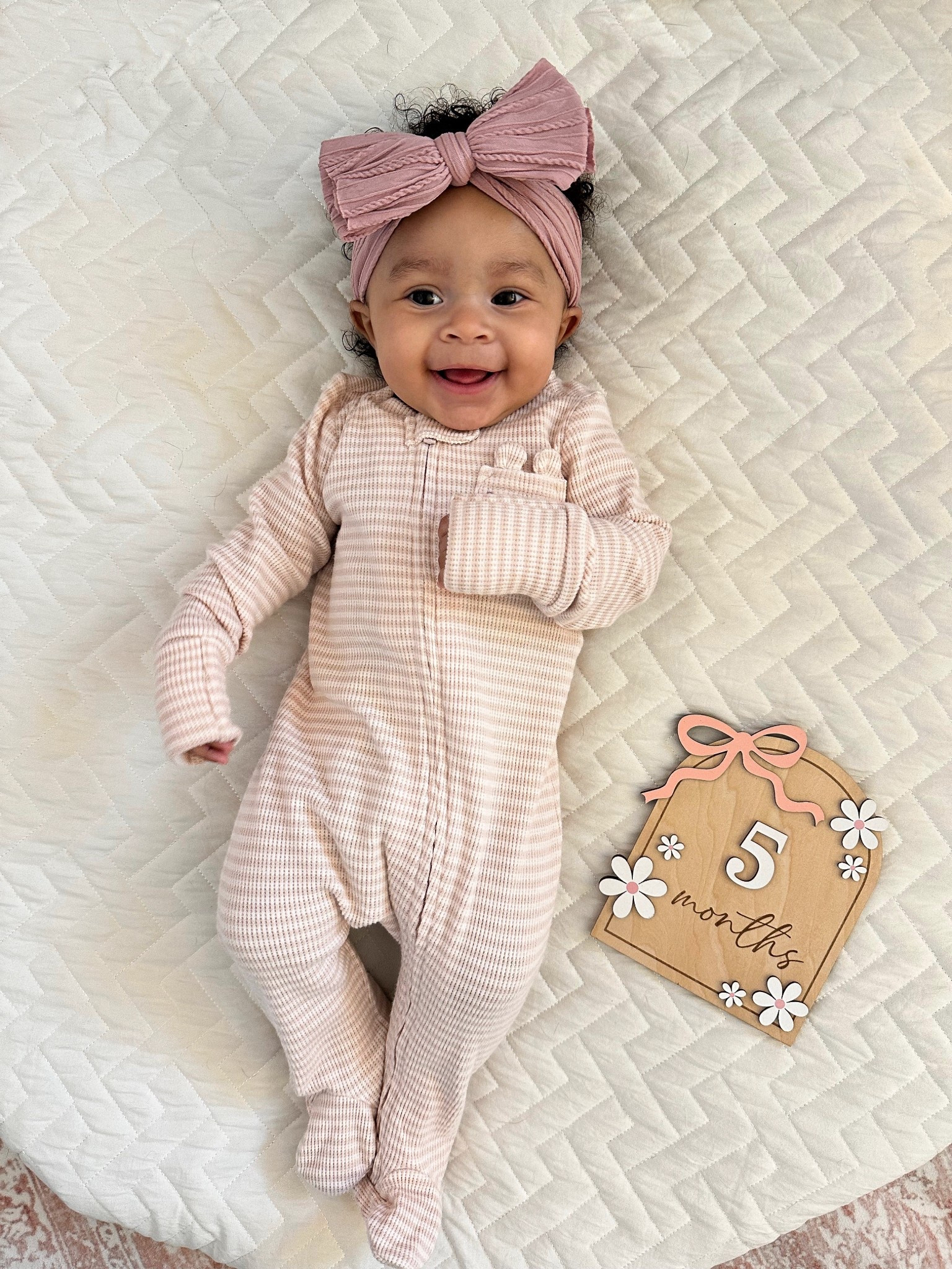 Over 5 months with our bby grl — Wylie James 🎀🧸 

#5monthsold #5montholdbaby #babygirloutfit #babygirlclothes #babygirlfashion #howyouweargap 

#LTKmomlife #LTKBaby #LTKSaleAlert
