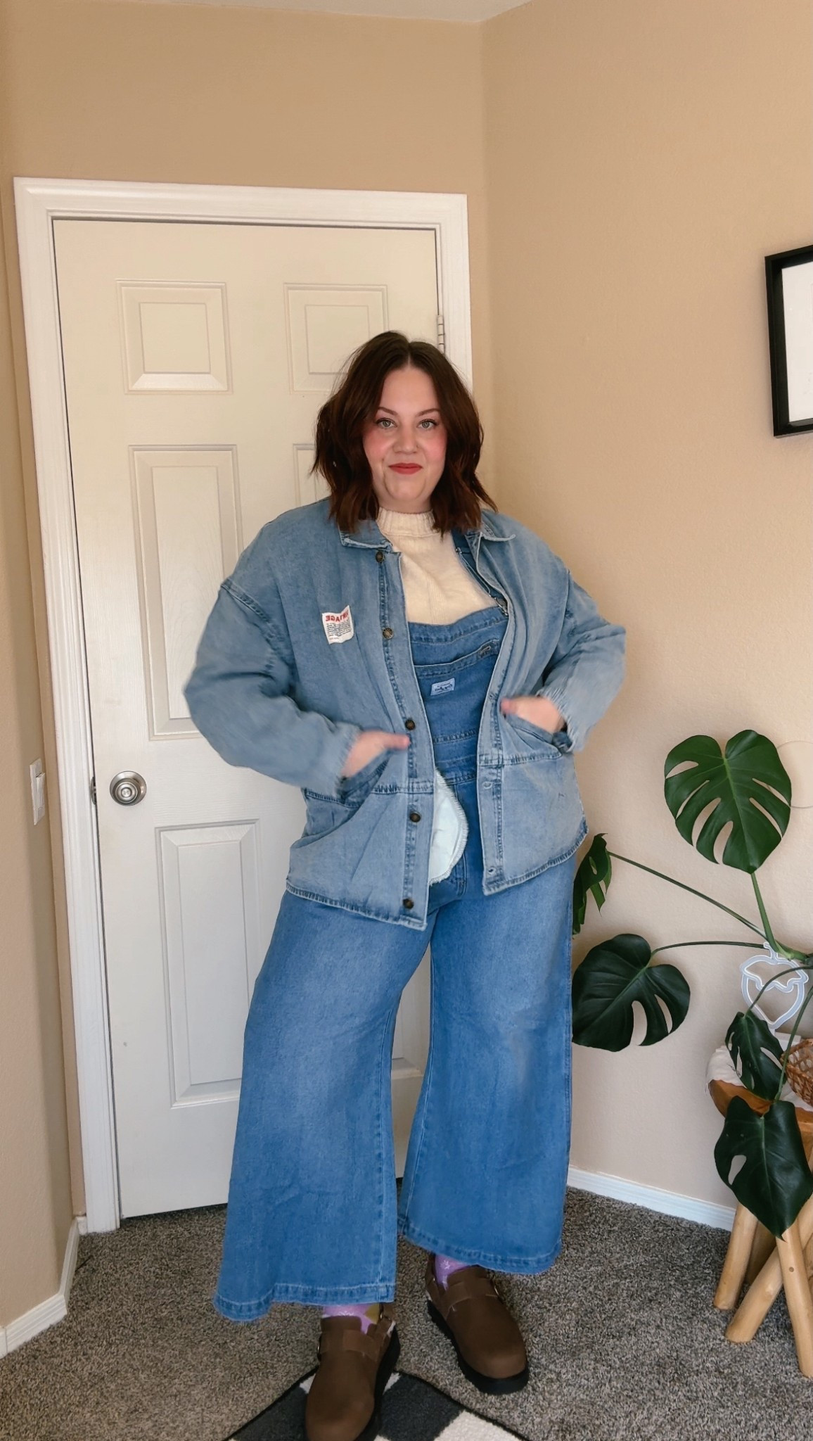 I feel like I need to work at a Christmas tree farm in the best way possible. 🎄 

#LTKFindsUnder50 #LTKHoliday #LTKMidsize