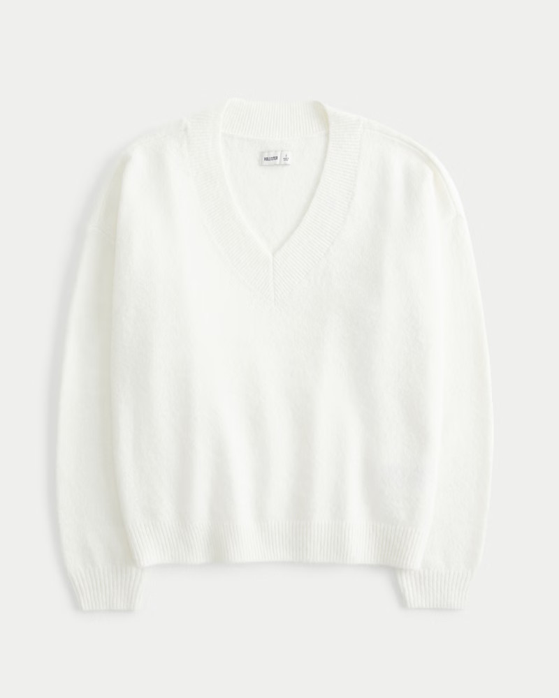 Women's Oversized V-Neck Sweater | Women's Clearance | HollisterCo.com | Hollister (US)