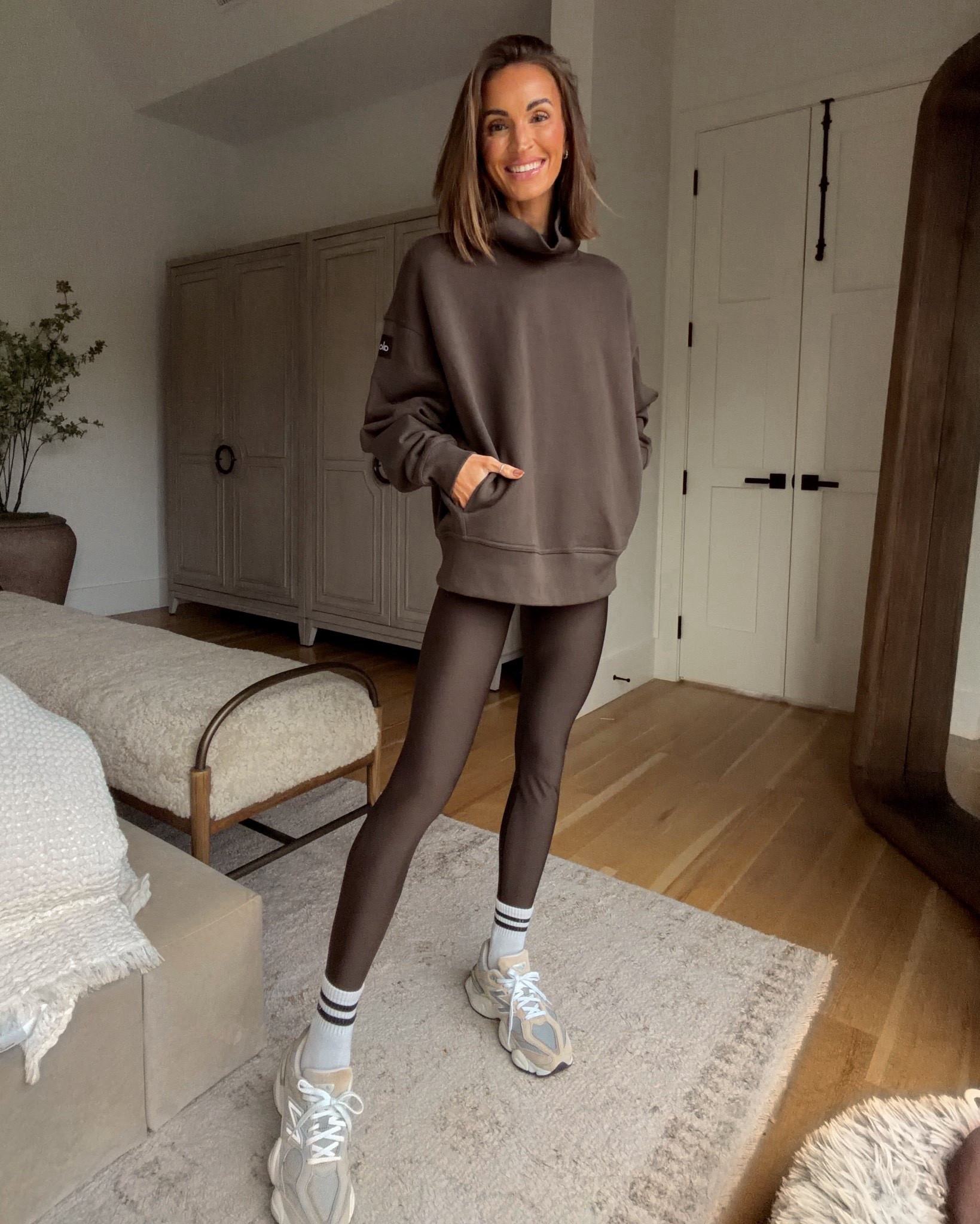mockneck + leggings 30% off rn!! 🤎