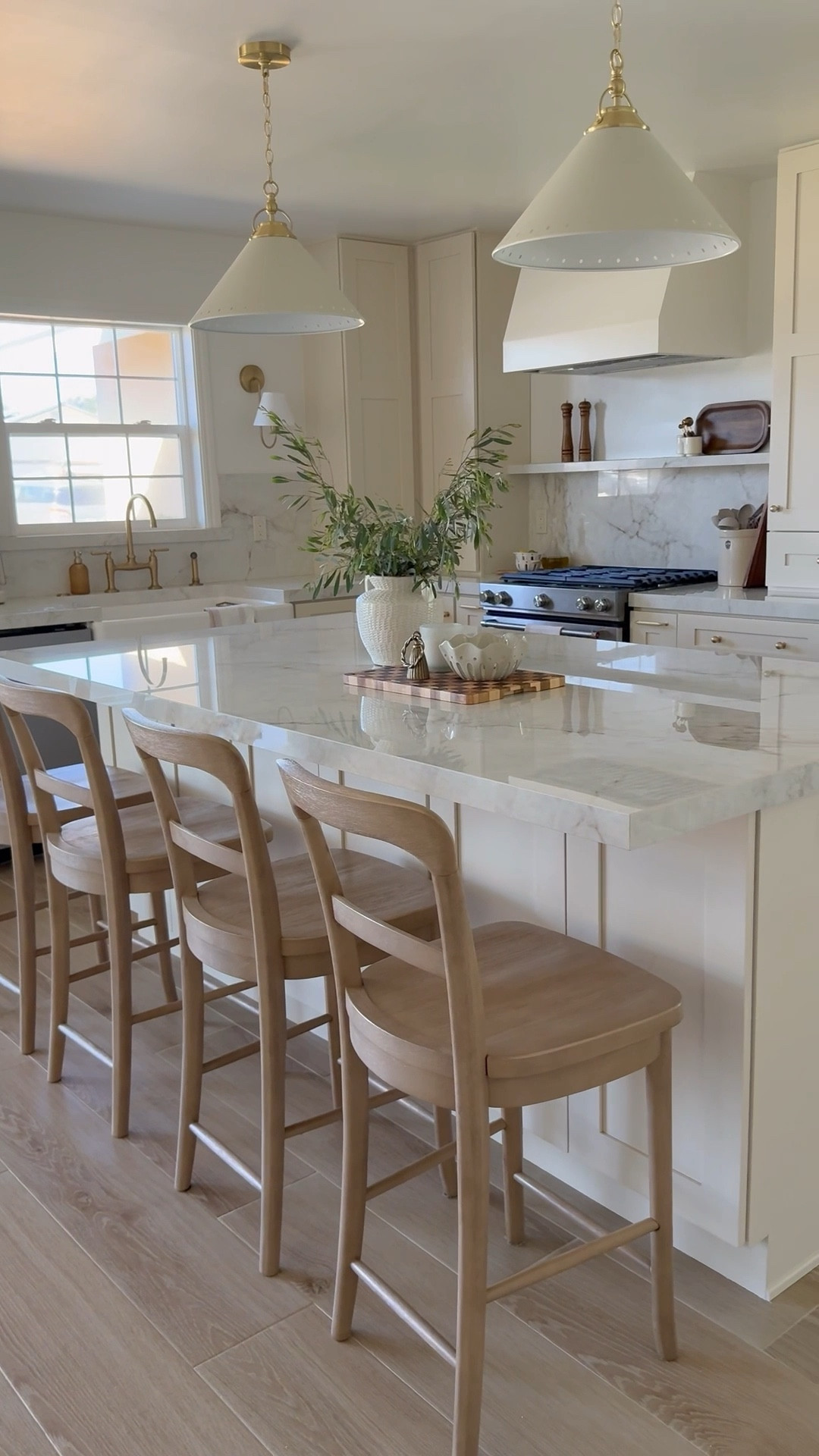 The heart of our home—constantly in motion and I love it!!! 

Modern Organic | Home Decor | Kitchen Decor | Kitchen Design | Interior Decor | Home Styling | Design Tips | Home Renovation 
•
•
🤎 Share and follow House.on.TeelHill for more home design and styling! 
•
•
#homedesign #homeinspiration #homestyling #kitchendesign #livingroomstyling #transitionalstyle #transitionaldesign 

#LTKHome #LTKSaleAlert #LTKSeasonal