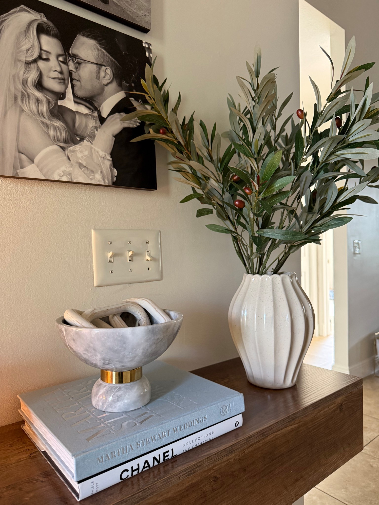 My entry way table 🤍 

#LTKStyleTip #LTKHome