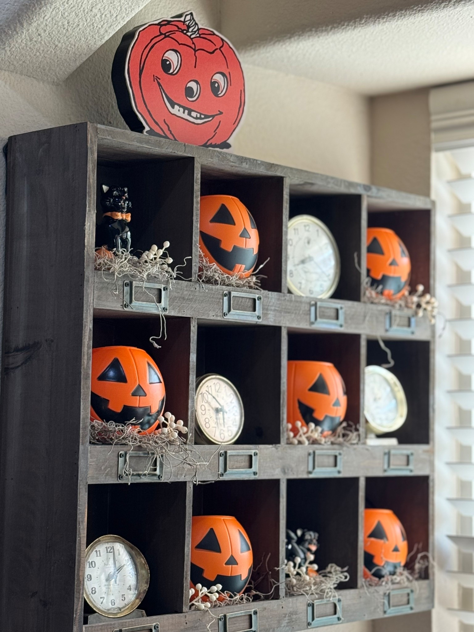 🎃🖤🎃Happy Jacks always make me smile, how about you !!! #halloween #halloweenstyle #seasonaldecor #halloweendecor

#LTKFallSale #LTKHalloween #LTKSeasonal